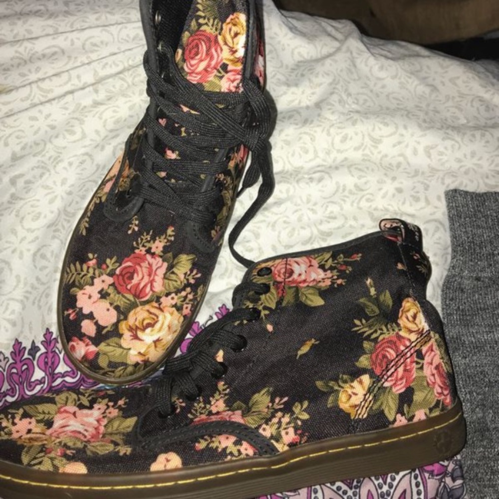 Dr marten floral boots brand new